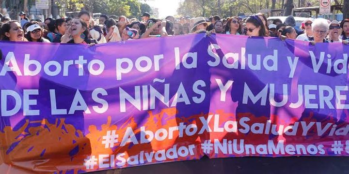La penalización radical del aborto en la República de El Salvador  (1998-2020) - Enpoli